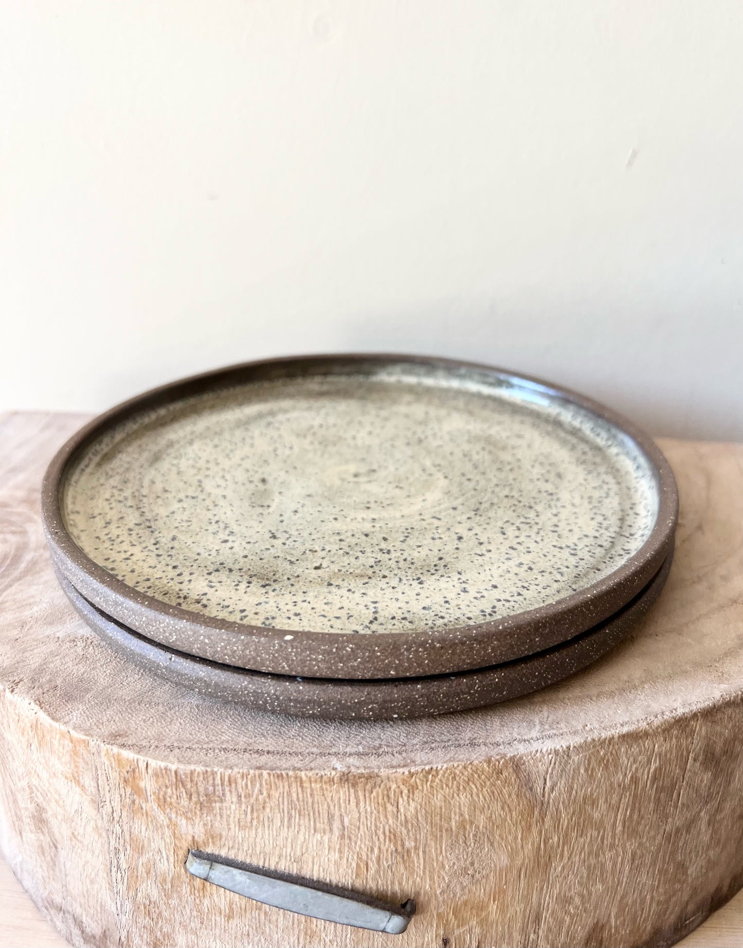 Dark Oak Plate Set
