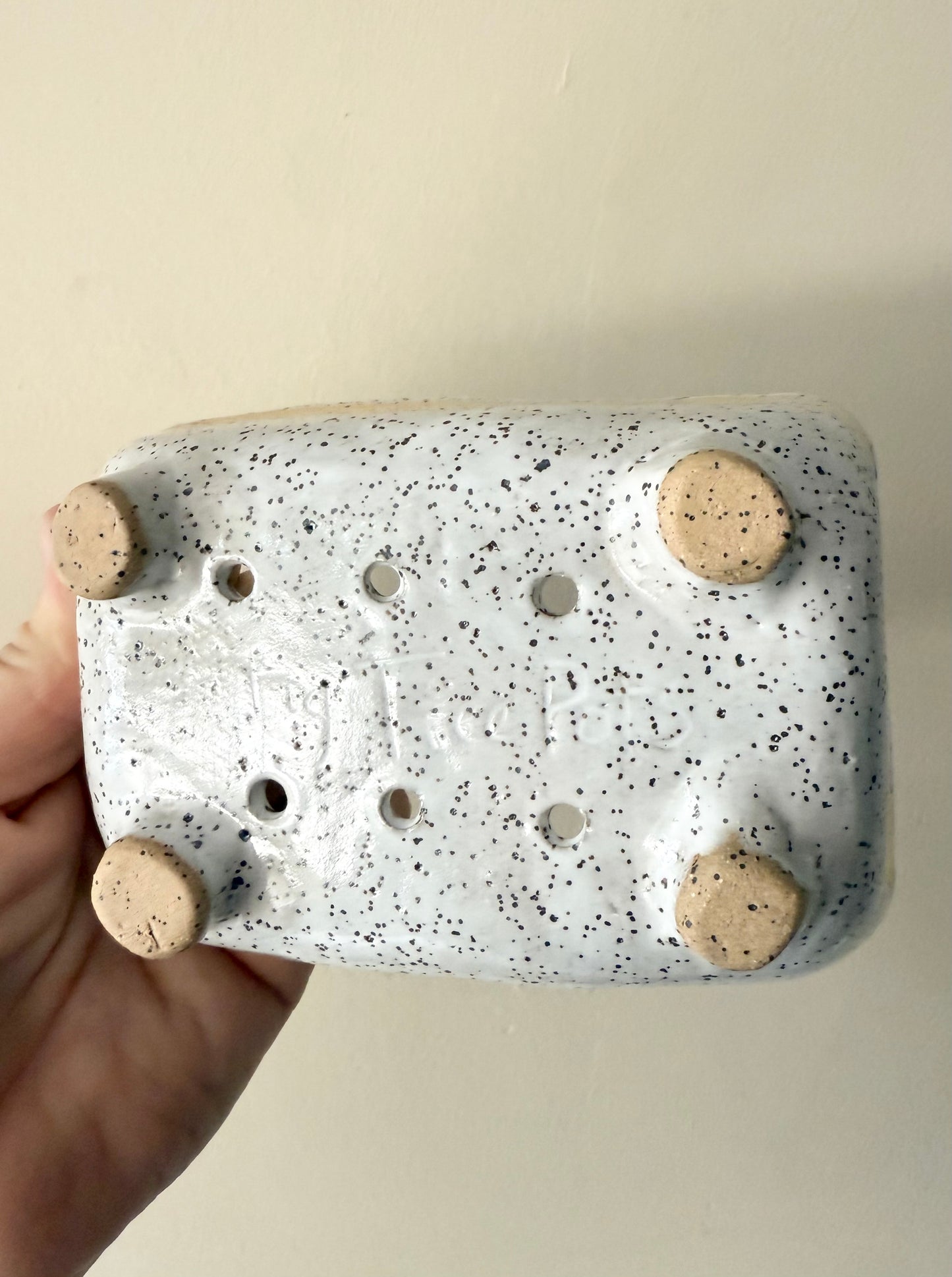 White Gold Speckled Sponge Dish