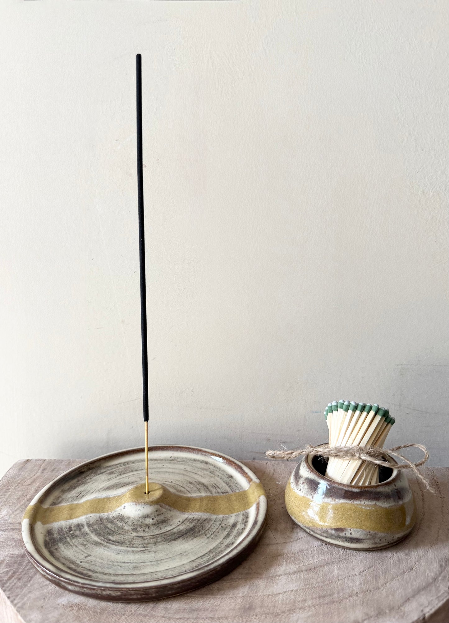 Mustard Oak Incense Holder