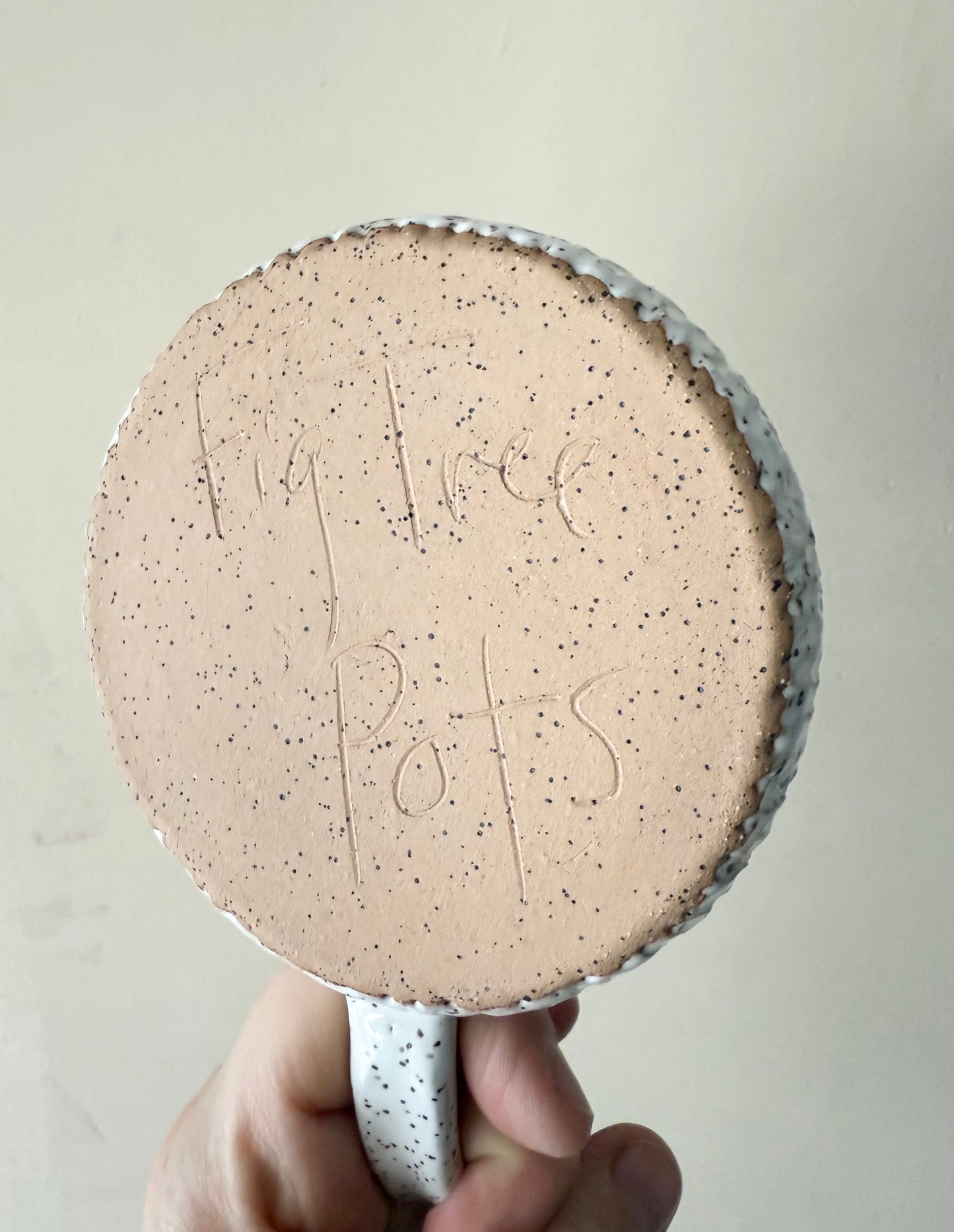 White Gold Classic Carved Mug