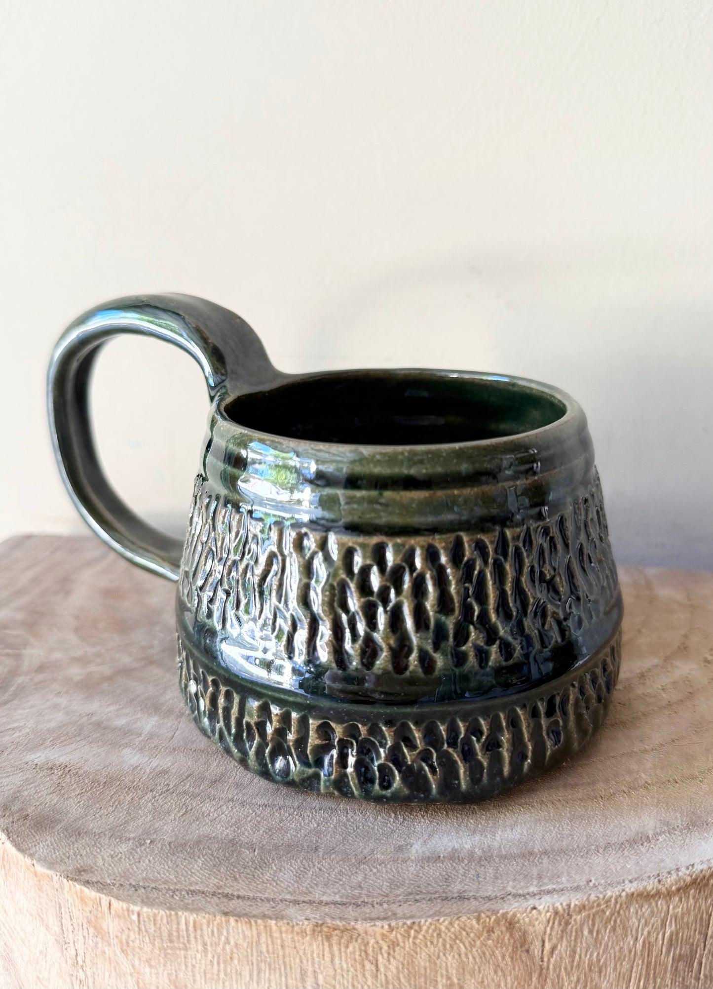 Green Classic Carved Mug