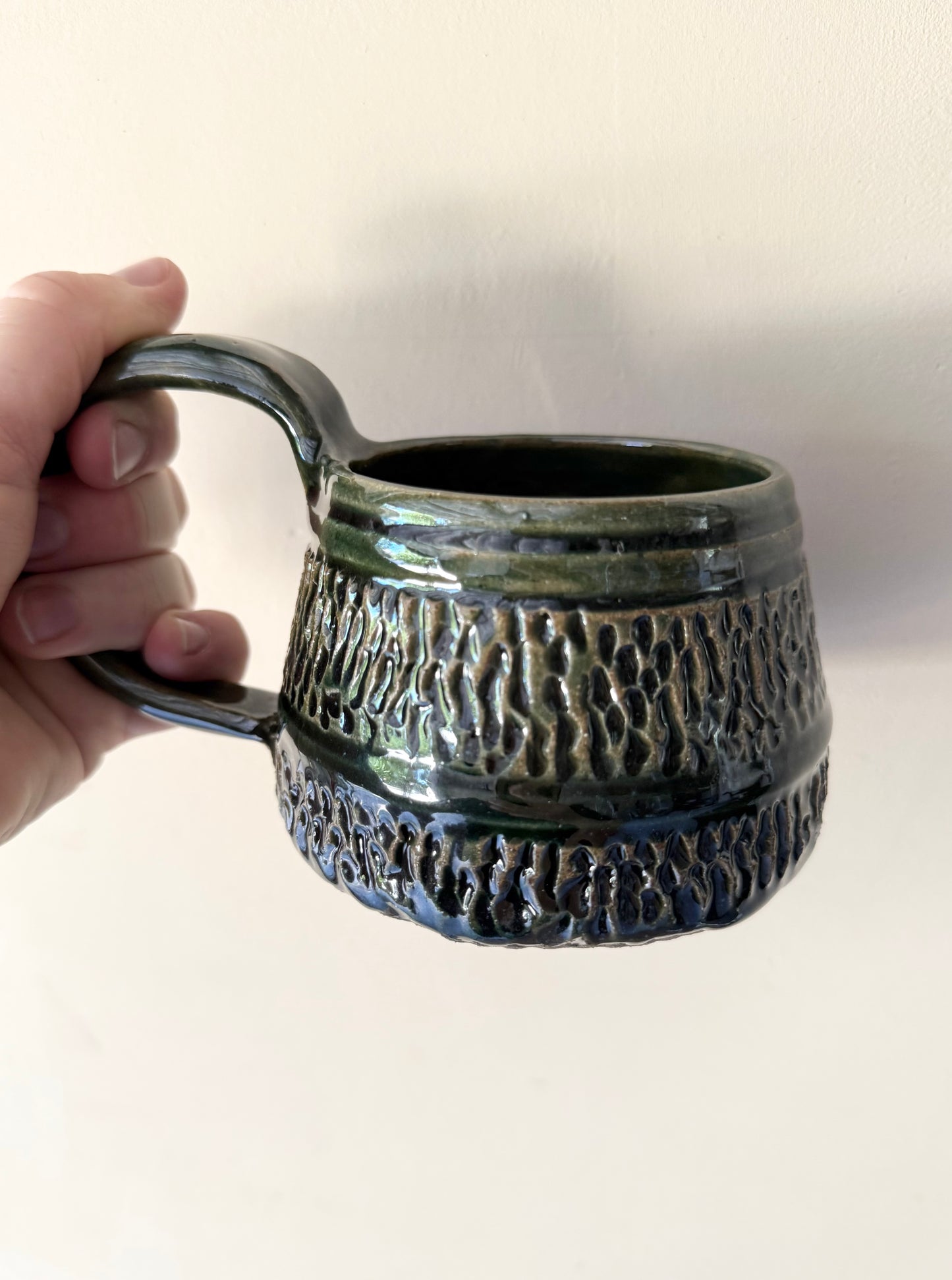 Green Classic Carved Mug